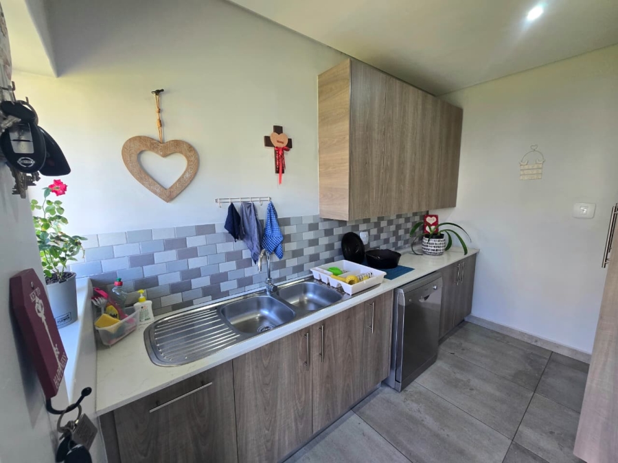 5 Bedroom Property for Sale in Three Rivers Gauteng