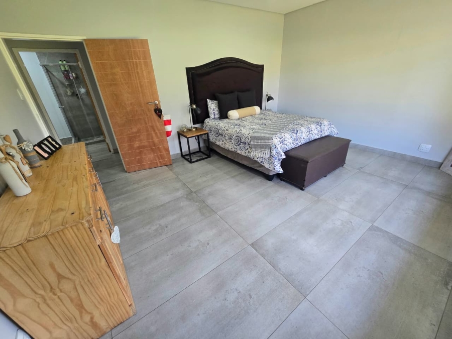 5 Bedroom Property for Sale in Three Rivers Gauteng