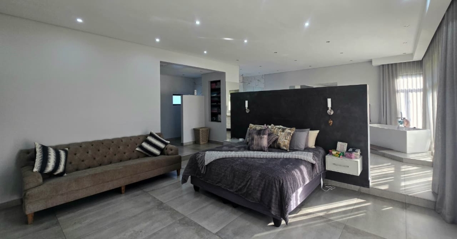 5 Bedroom Property for Sale in Three Rivers Gauteng