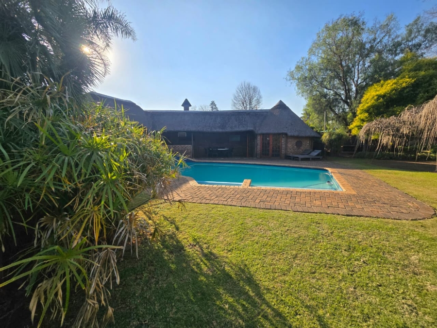 5 Bedroom Property for Sale in Three Rivers Gauteng