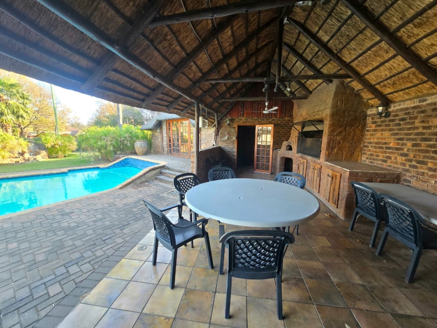 5 Bedroom Property for Sale in Three Rivers Gauteng