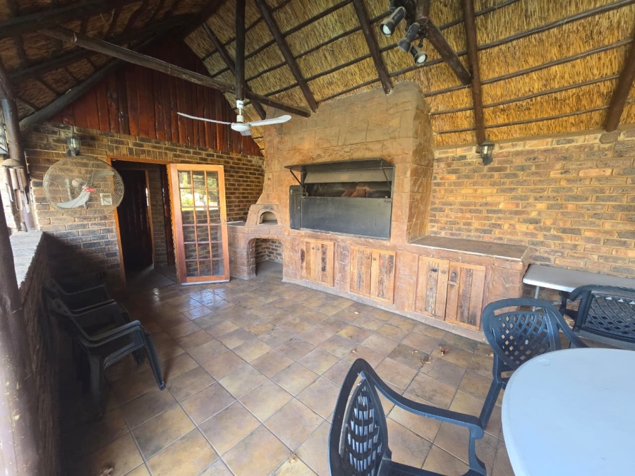 5 Bedroom Property for Sale in Three Rivers Gauteng