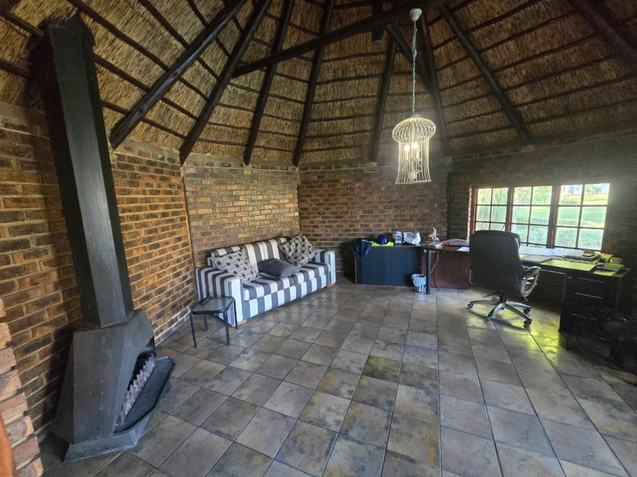 5 Bedroom Property for Sale in Three Rivers Gauteng