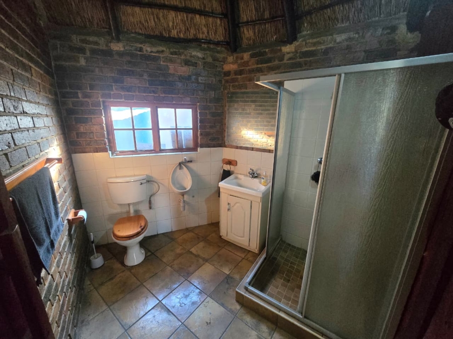 5 Bedroom Property for Sale in Three Rivers Gauteng