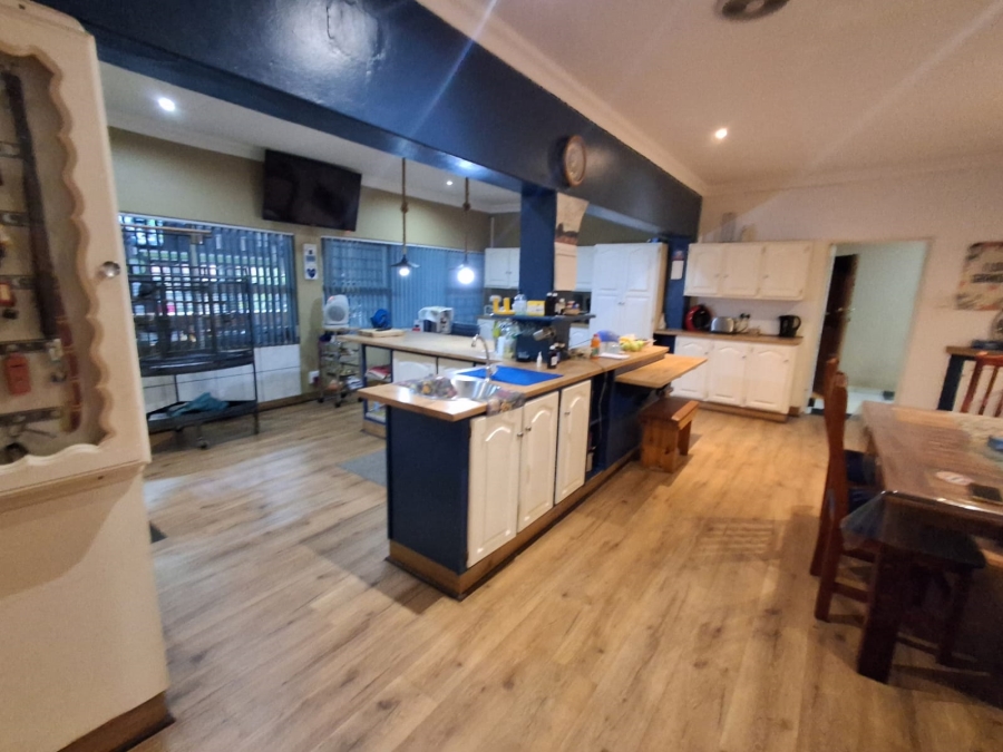 5 Bedroom Property for Sale in Three Rivers Gauteng