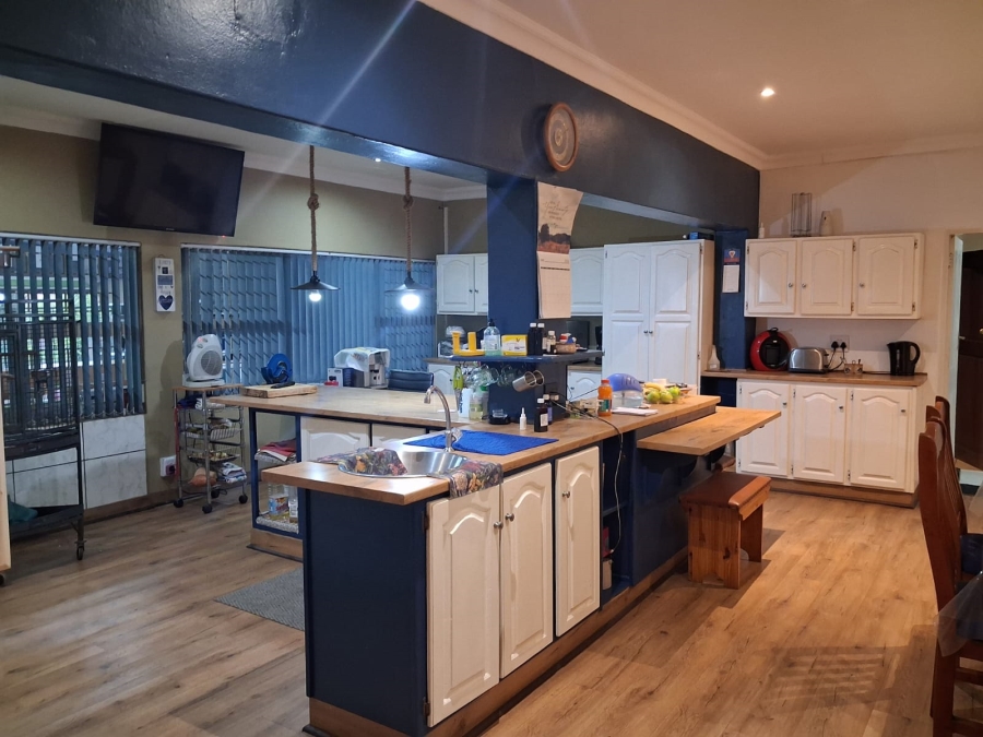 5 Bedroom Property for Sale in Three Rivers Gauteng