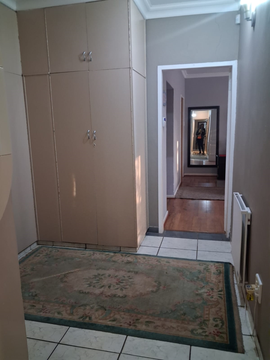 5 Bedroom Property for Sale in Three Rivers Gauteng