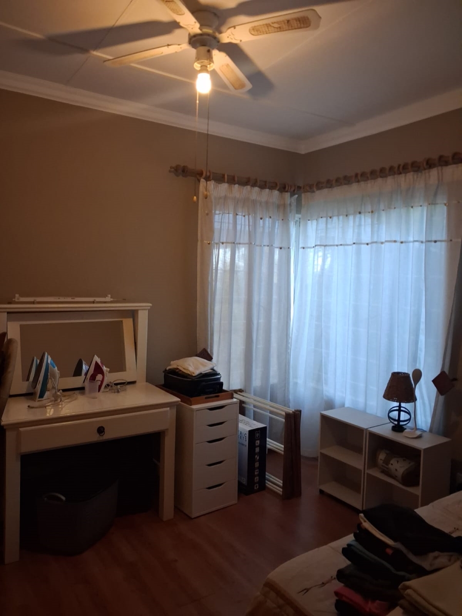 5 Bedroom Property for Sale in Three Rivers Gauteng