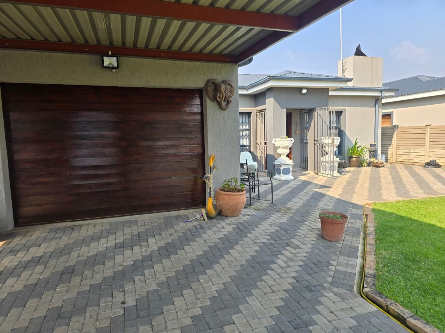 3 Bedroom Property for Sale in Riversdale Gauteng
