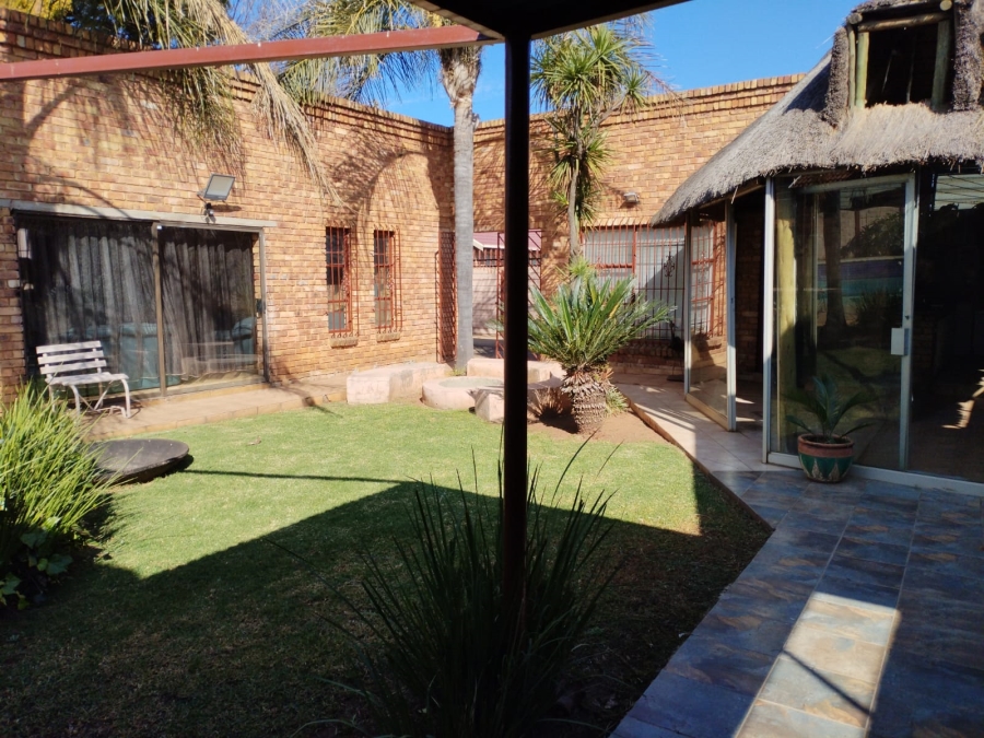 4 Bedroom Property for Sale in Bakerton Gauteng