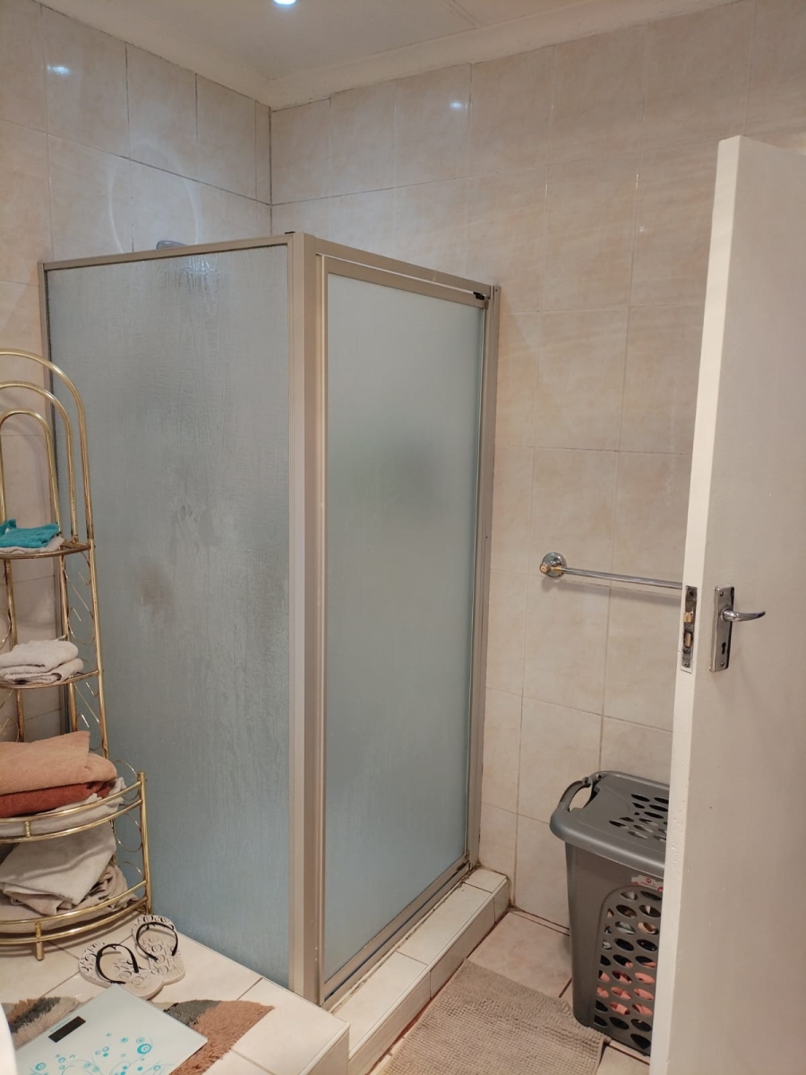 4 Bedroom Property for Sale in Bakerton Gauteng