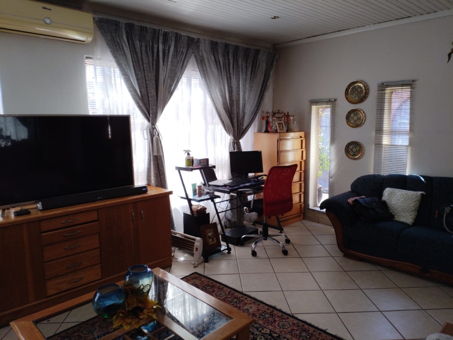 4 Bedroom Property for Sale in Bakerton Gauteng