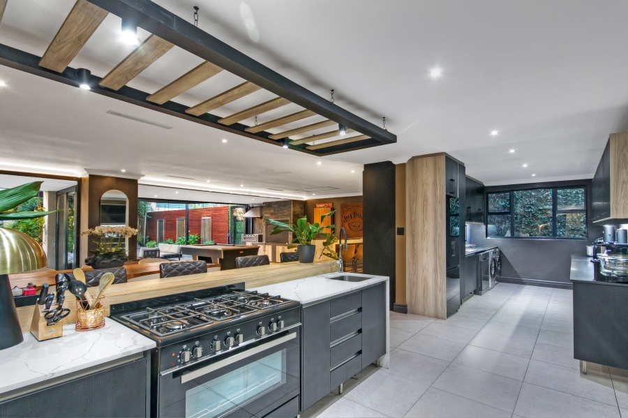 To Let 3 Bedroom Property for Rent in Sandown Estate Gauteng