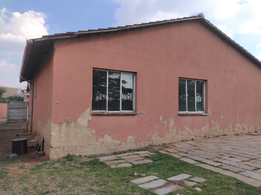 10 Bedroom Property for Sale in Van Dyk Park Gauteng