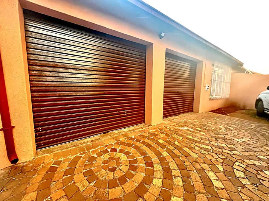 3 Bedroom Property for Sale in Brakpan Central Gauteng