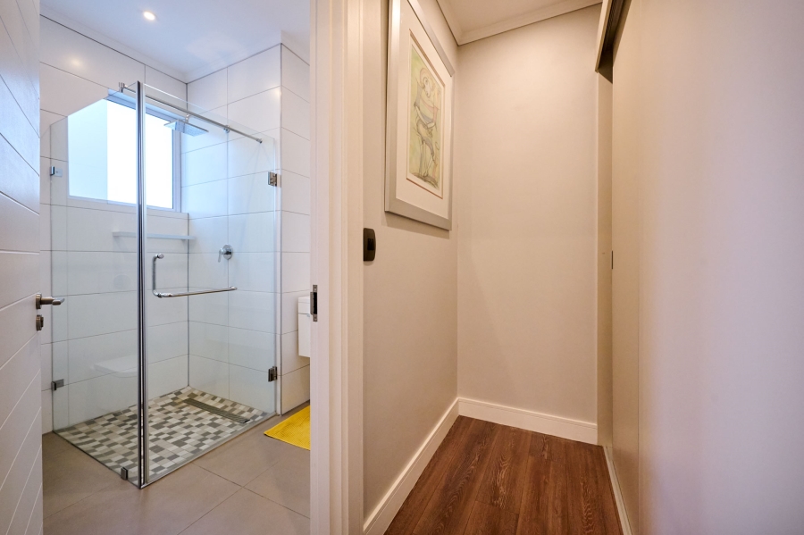 5 Bedroom Property for Sale in Waterfall Country Estate Gauteng
