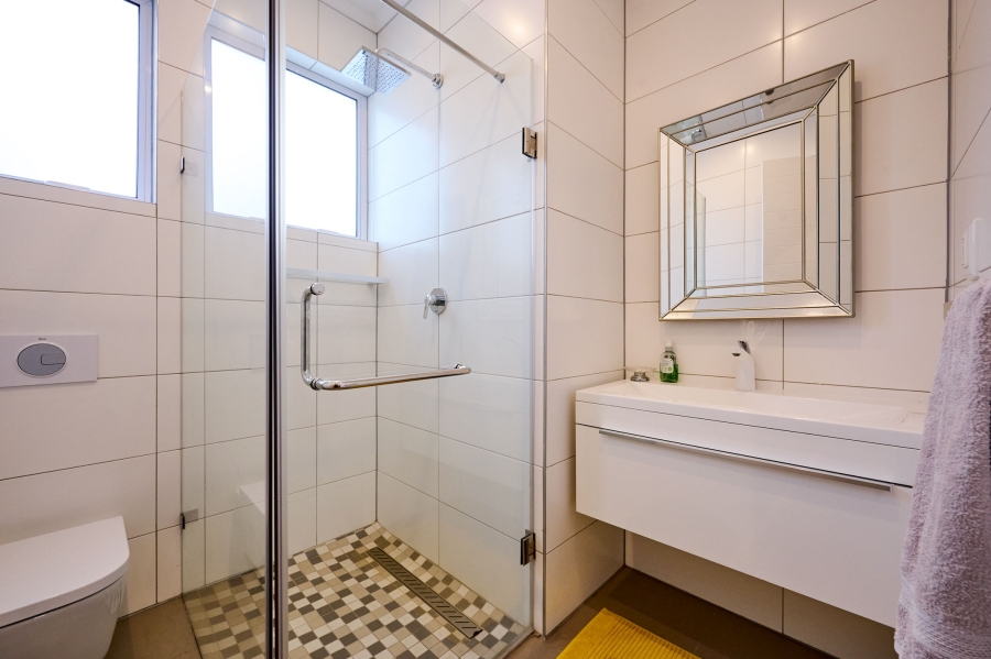 5 Bedroom Property for Sale in Waterfall Country Estate Gauteng
