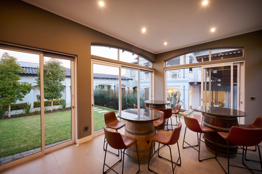 5 Bedroom Property for Sale in Waterfall Country Estate Gauteng