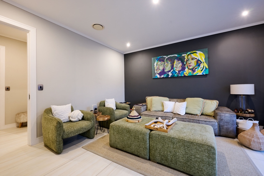 5 Bedroom Property for Sale in Waterfall Country Estate Gauteng