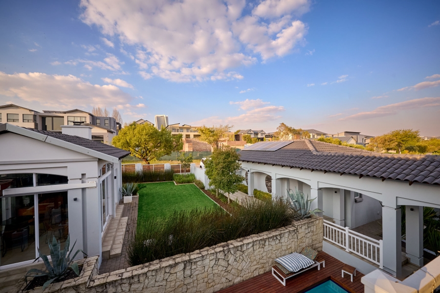 5 Bedroom Property for Sale in Waterfall Country Estate Gauteng