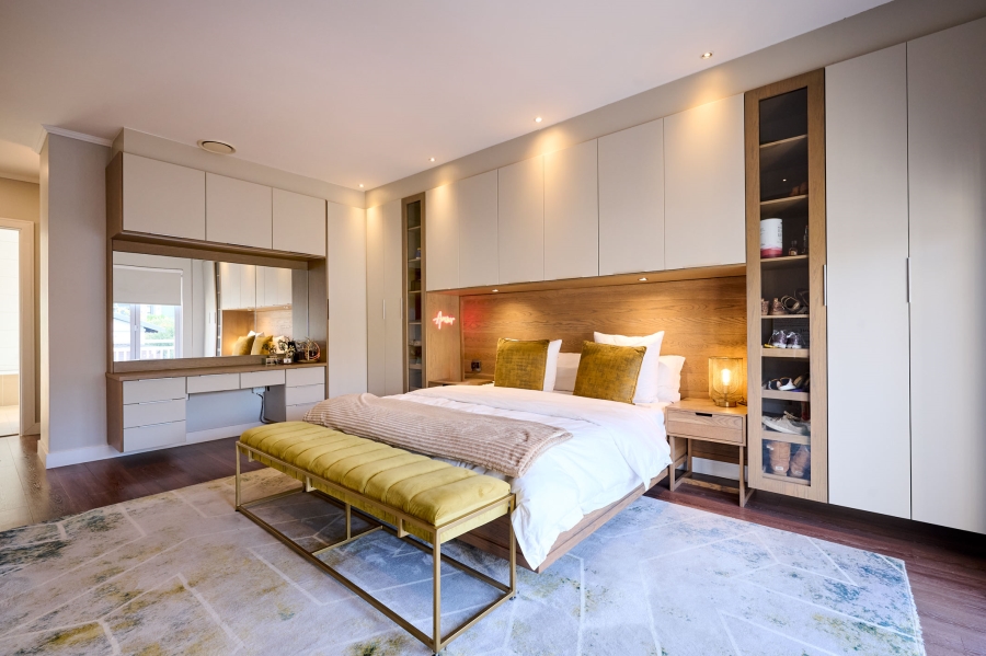 5 Bedroom Property for Sale in Waterfall Country Estate Gauteng
