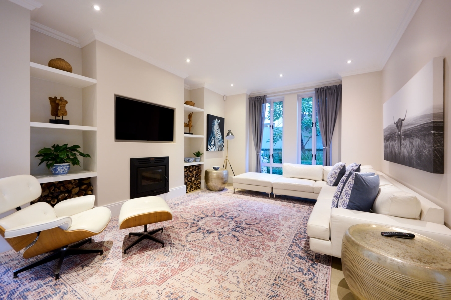 4 Bedroom Property for Sale in Waterfall Country Estate Gauteng