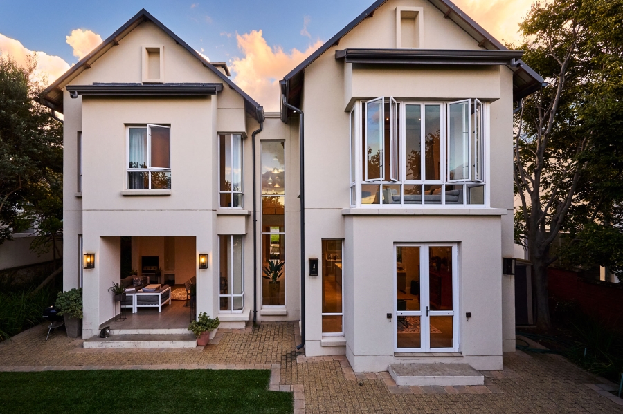 4 Bedroom Property for Sale in Waterfall Country Estate Gauteng