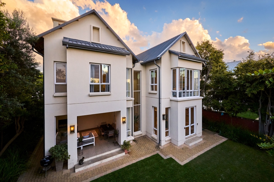 4 Bedroom Property for Sale in Waterfall Country Estate Gauteng