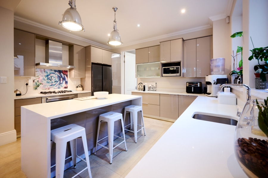4 Bedroom Property for Sale in Waterfall Country Estate Gauteng
