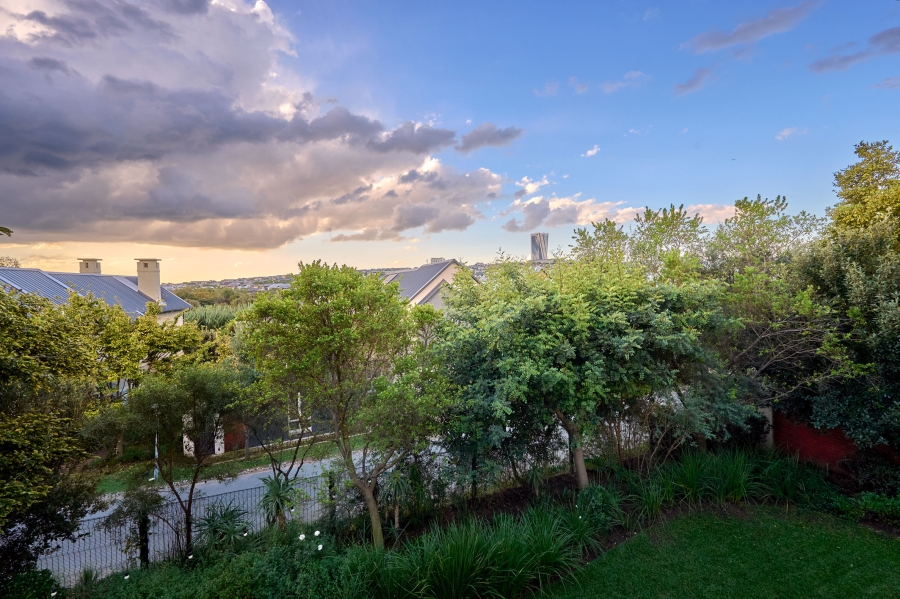 4 Bedroom Property for Sale in Waterfall Country Estate Gauteng