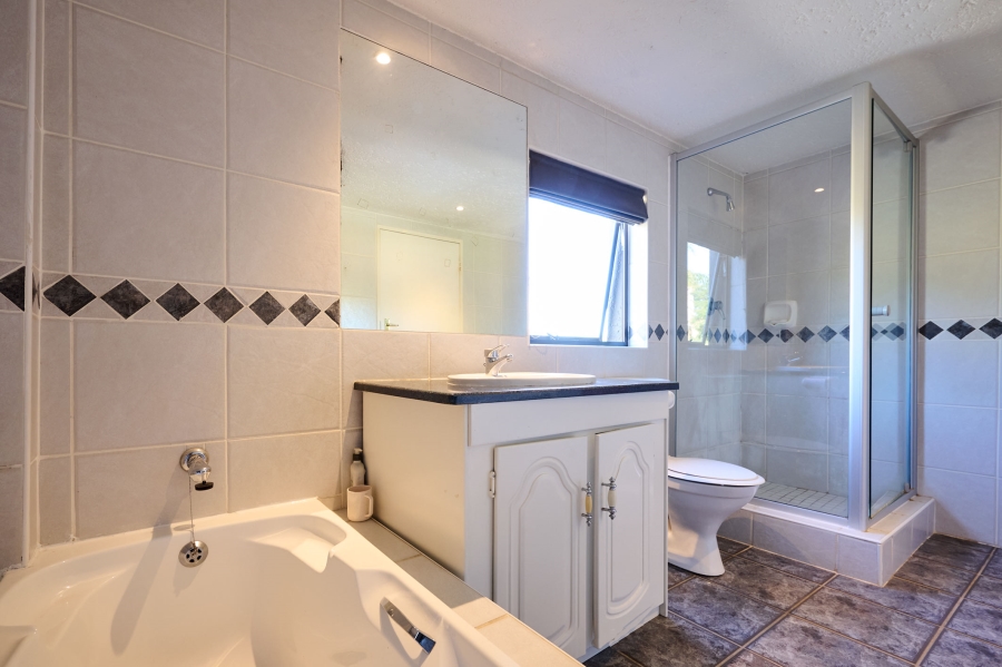 2 Bedroom Property for Sale in Halfway Gardens Gauteng