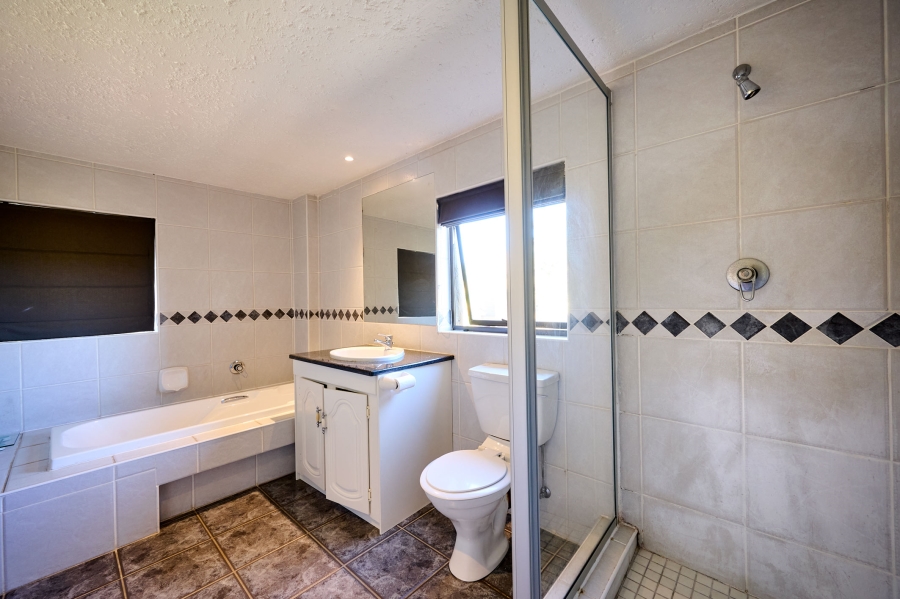 2 Bedroom Property for Sale in Halfway Gardens Gauteng