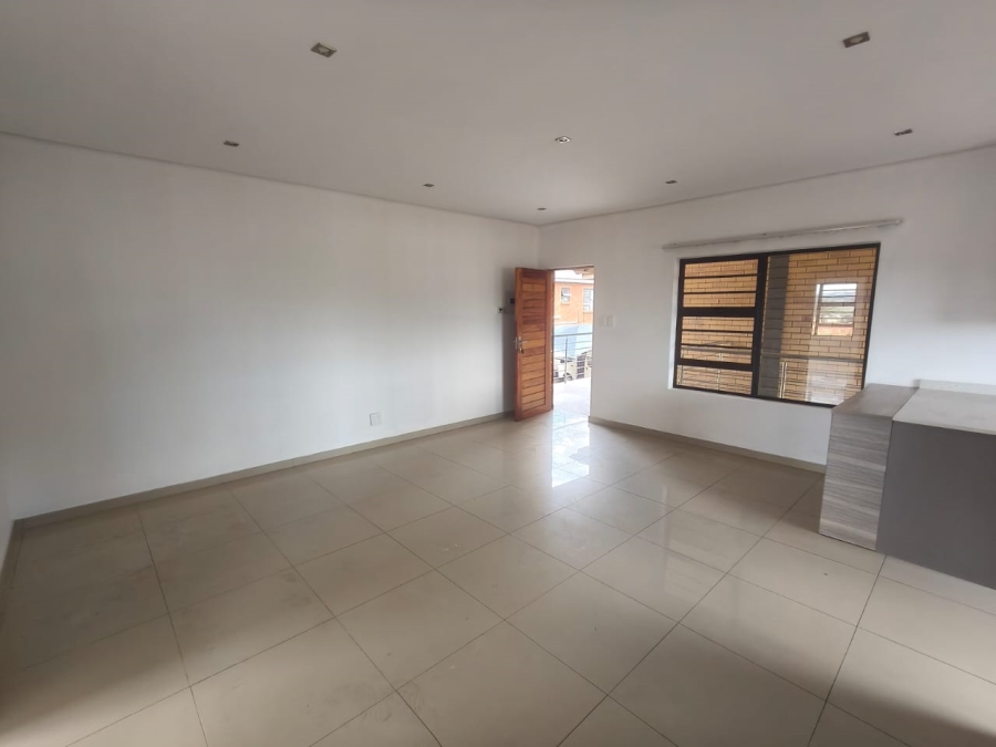 16 Bedroom Property for Sale in Marlboro Gardens Gauteng