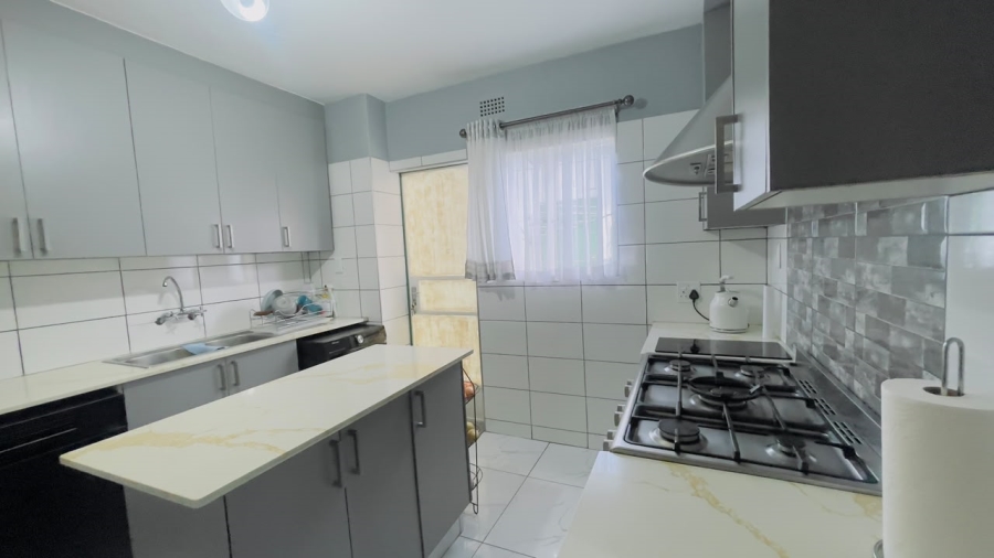 To Let 3 Bedroom Property for Rent in Aston Manor Gauteng