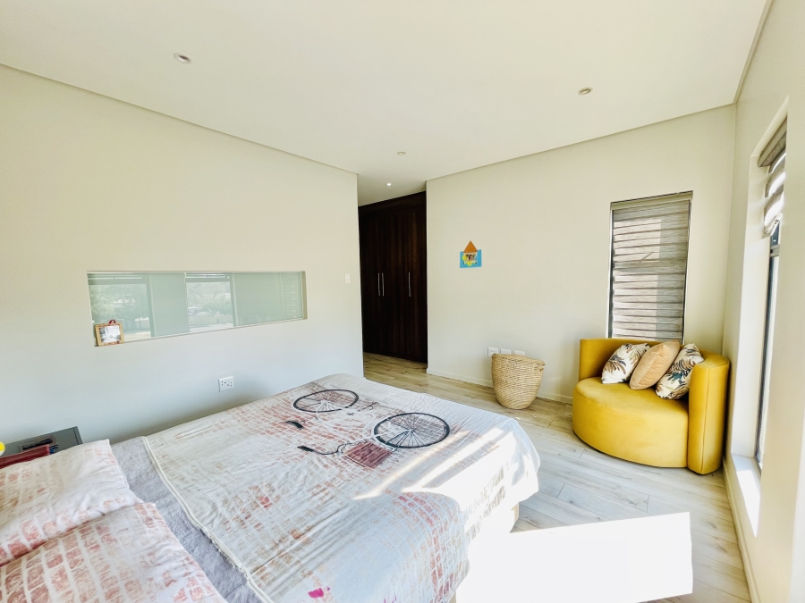 4 Bedroom Property for Sale in Crowthorne AH Gauteng