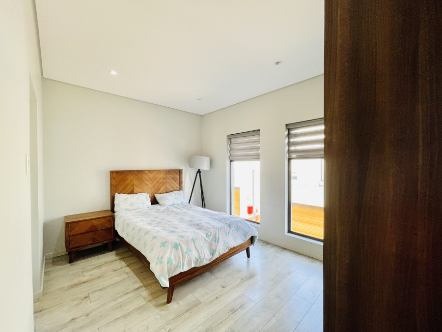 4 Bedroom Property for Sale in Crowthorne AH Gauteng