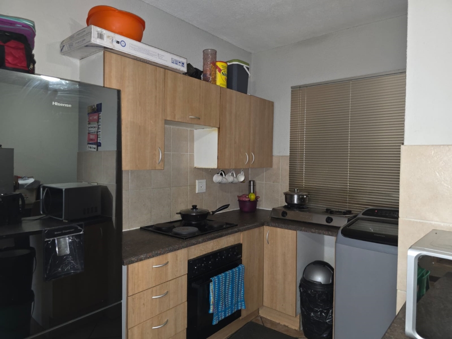 2 Bedroom Property for Sale in La Montagne Gauteng