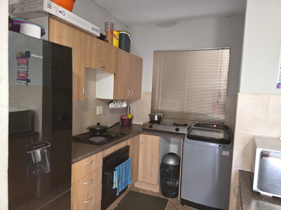 2 Bedroom Property for Sale in La Montagne Gauteng