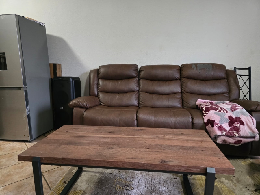 2 Bedroom Property for Sale in La Montagne Gauteng