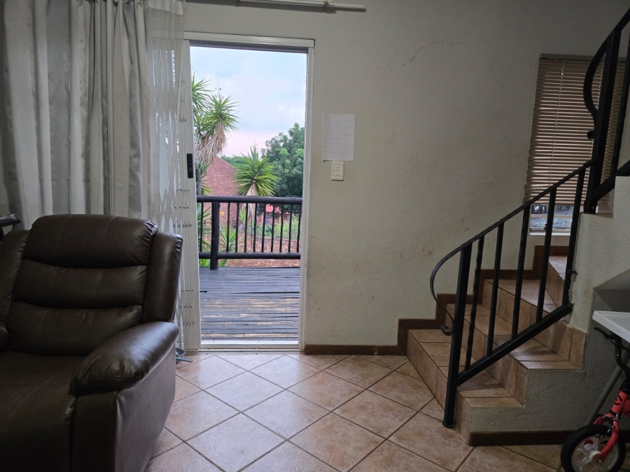 2 Bedroom Property for Sale in La Montagne Gauteng