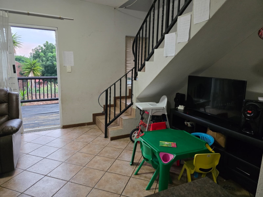 2 Bedroom Property for Sale in La Montagne Gauteng