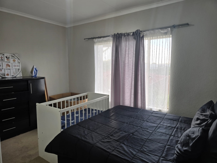 2 Bedroom Property for Sale in La Montagne Gauteng