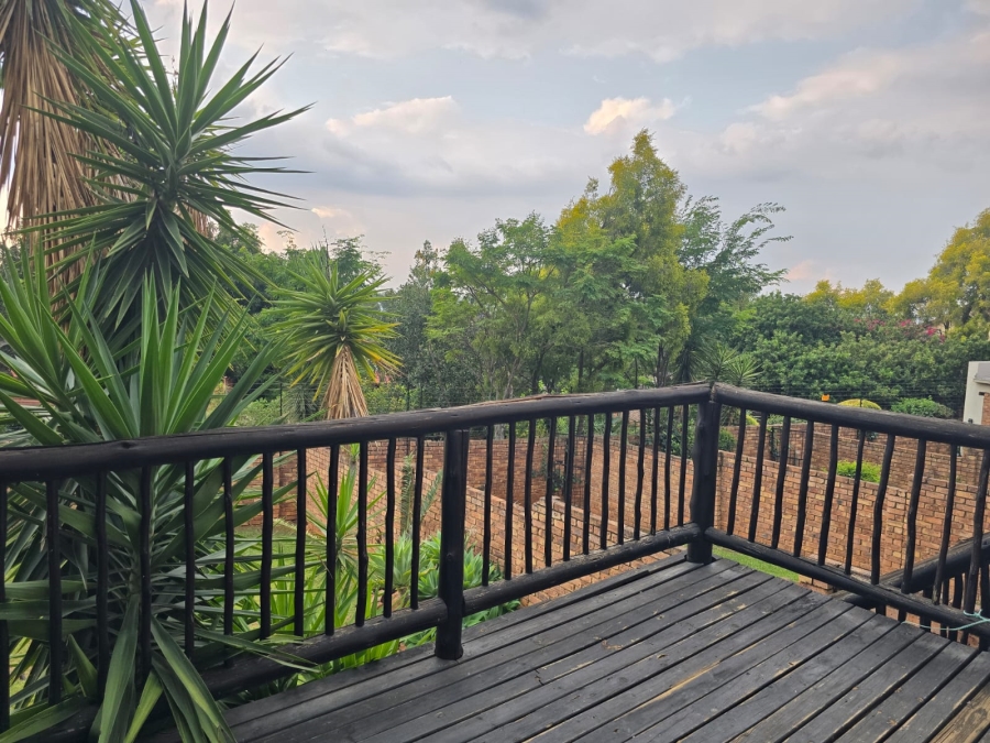 2 Bedroom Property for Sale in La Montagne Gauteng