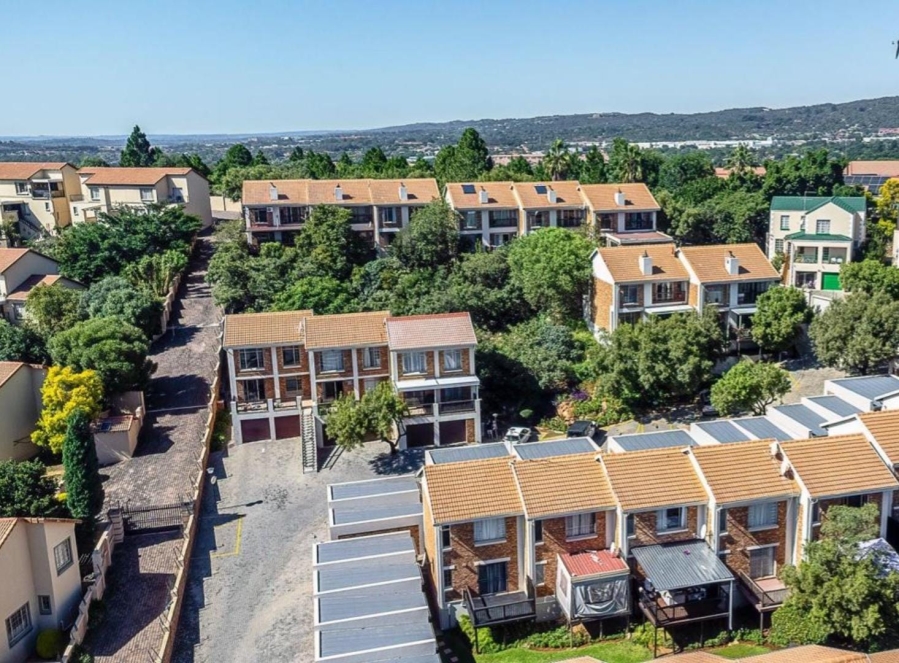 2 Bedroom Property for Sale in La Montagne Gauteng