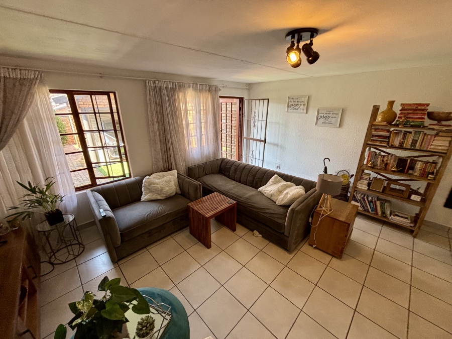 2 Bedroom Property for Sale in Weltevreden Park Gauteng