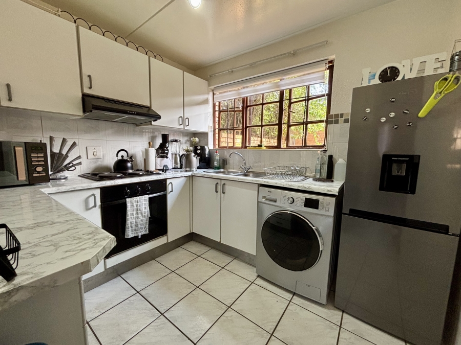 2 Bedroom Property for Sale in Weltevreden Park Gauteng
