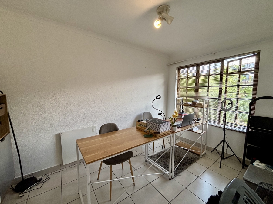 2 Bedroom Property for Sale in Weltevreden Park Gauteng