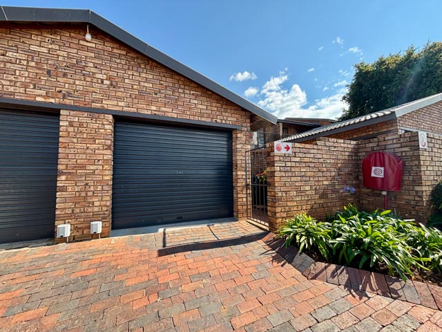 2 Bedroom Property for Sale in Weltevreden Park Gauteng