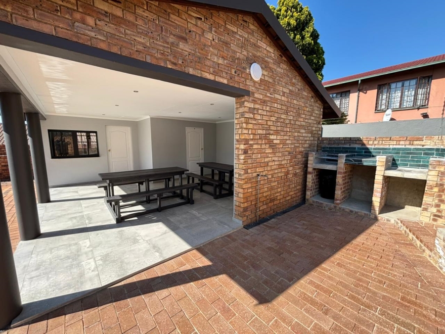 2 Bedroom Property for Sale in Weltevreden Park Gauteng