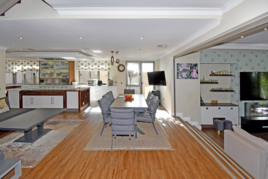 4 Bedroom Property for Sale in Blue Valley Golf Estate Gauteng